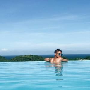 Meet your Posher, Karl